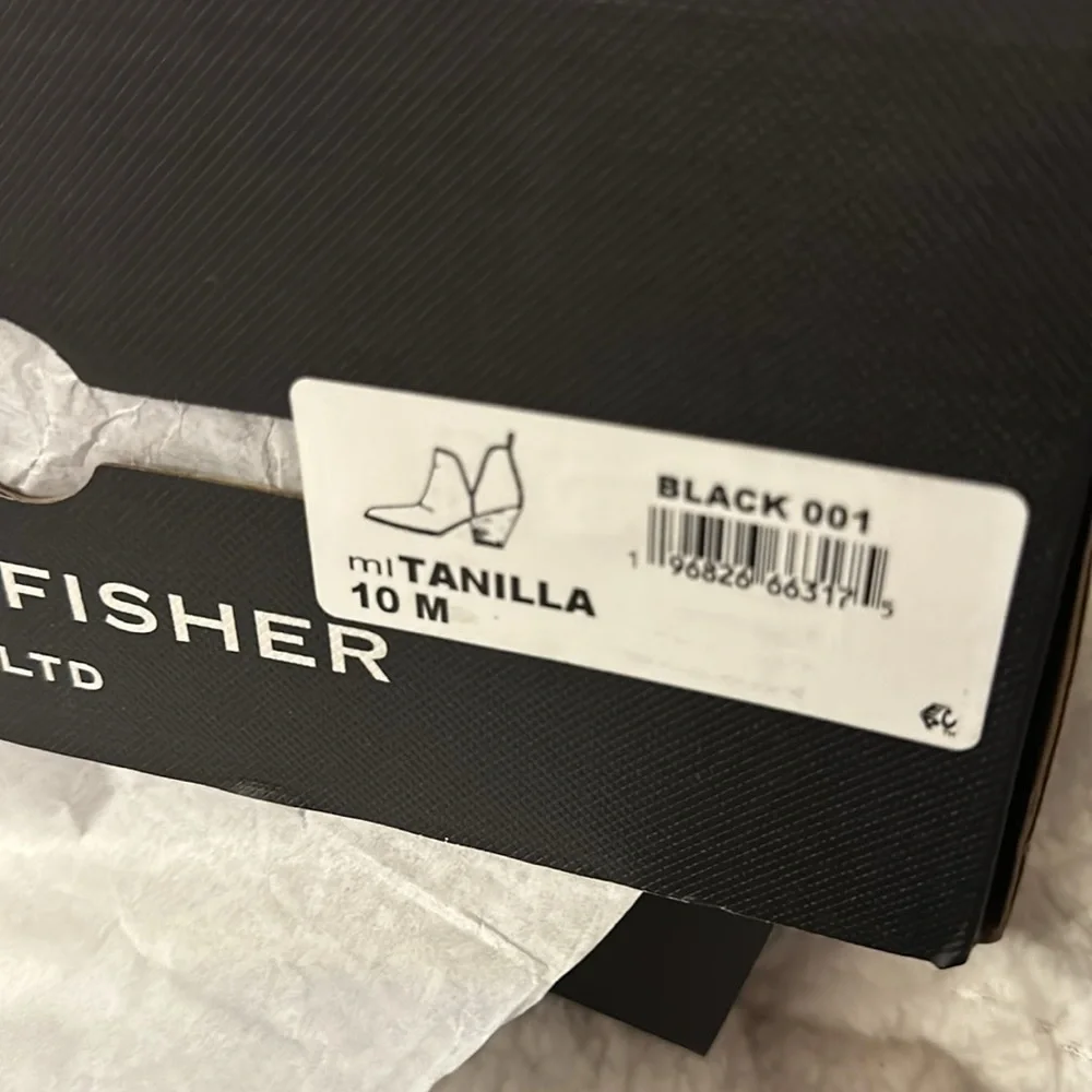 New TANILLA HEELED‎ BOOTIE MARC FISHER LTD